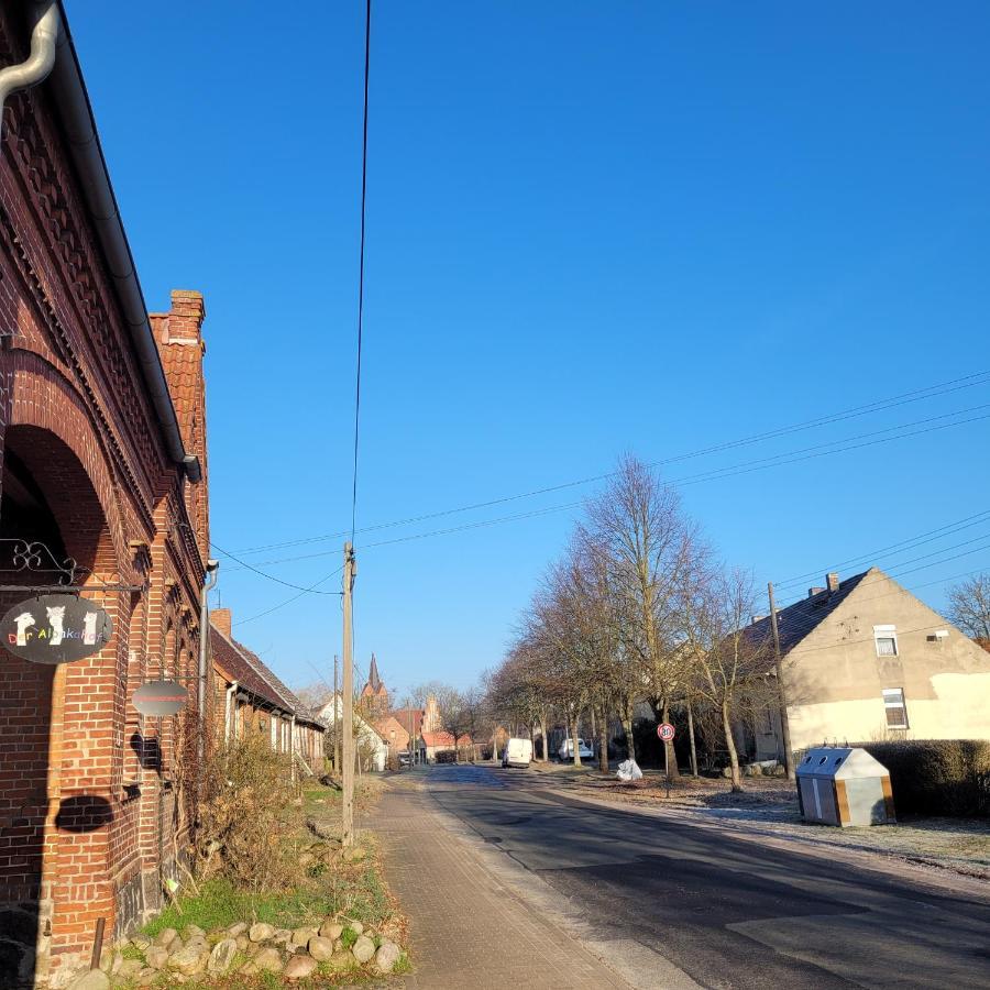 Apartamento Maerchenhaft Urlauben Auf Dem Alpakahof Rambow Exterior foto
